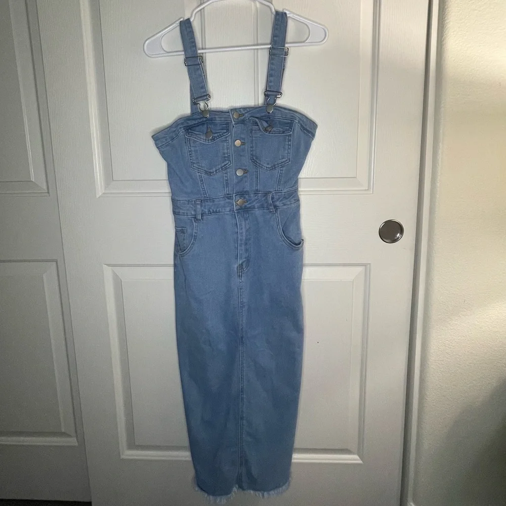 Buttoned Denim Dress with Slit Back - Picture 9 of 10